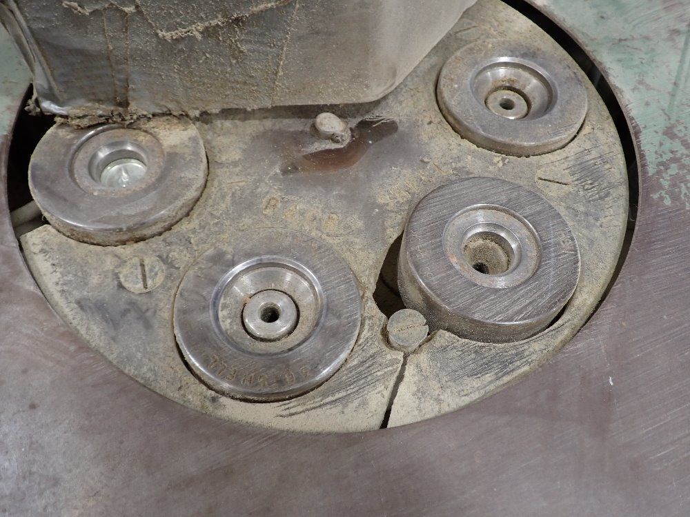 Handy Button Upholstery Buttoner