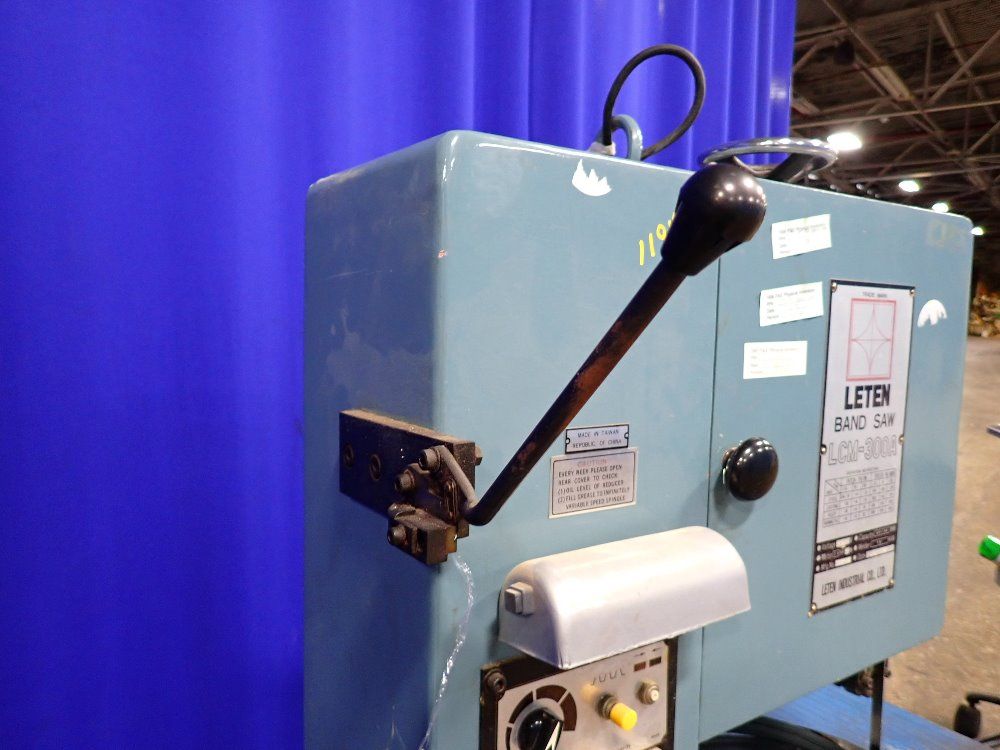 Leten 12 1/4" Vertical Band Saw - Lcm-3000a