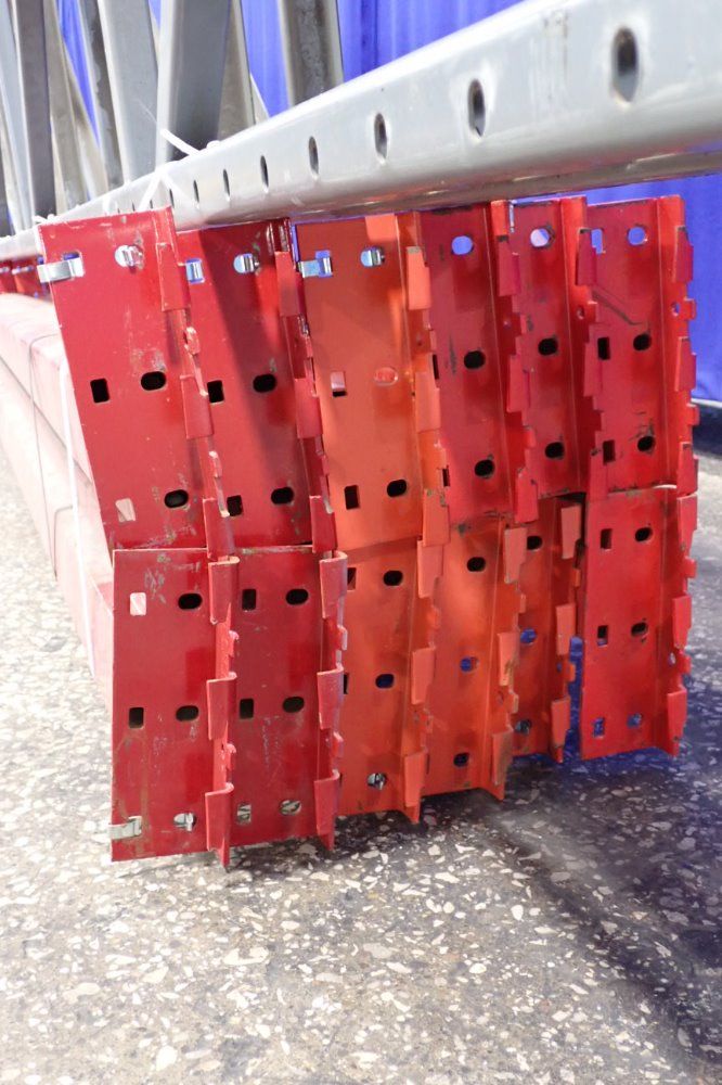  Pallet Racking Lot