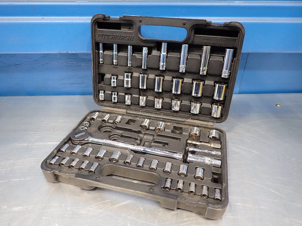 Pittsburgh 1/2" Socket Ratchet Set