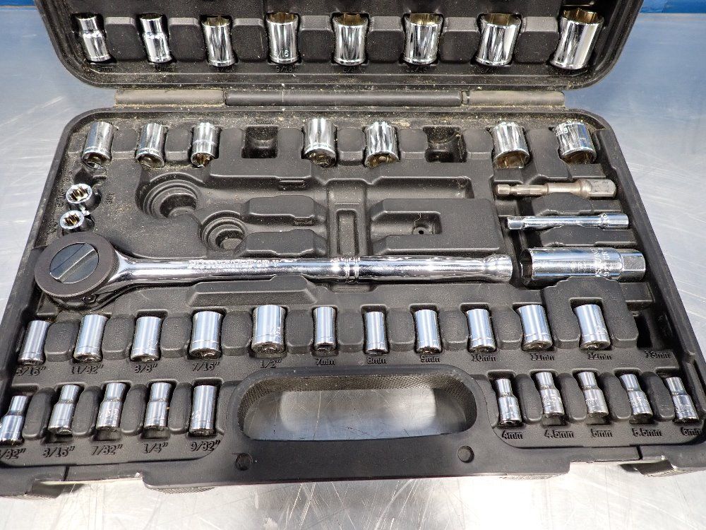 Pittsburgh 1/2" Socket Ratchet Set