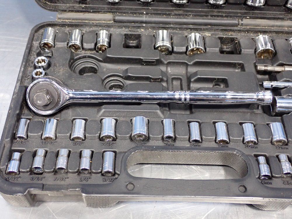 Pittsburgh 1/2" Socket Ratchet Set