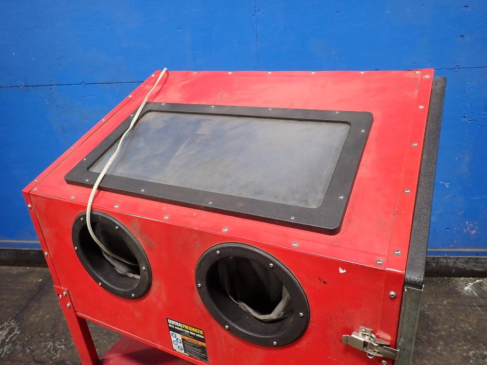 Central Pneumatic 34" X 2" X 20" Id Blast Cabinet