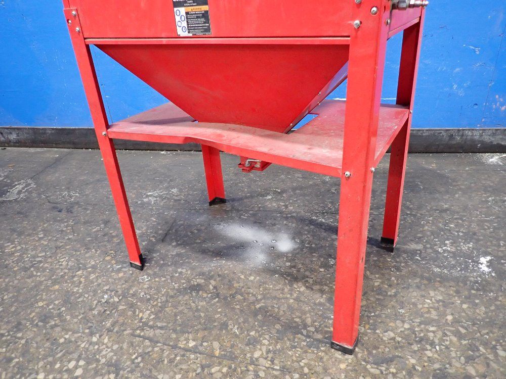 Central Pneumatic 34" X 2" X 20" Id Blast Cabinet