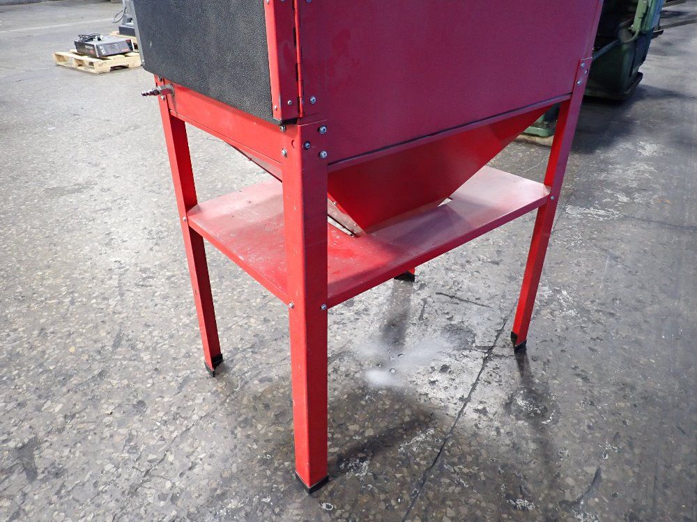 Central Pneumatic 34" X 2" X 20" Id Blast Cabinet