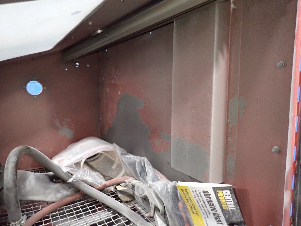 Central Pneumatic 34" X 2" X 20" Id Blast Cabinet