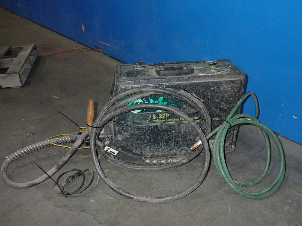 Miller Electric Mfg. Co. Votage Sensing Feeder - Super S-32p