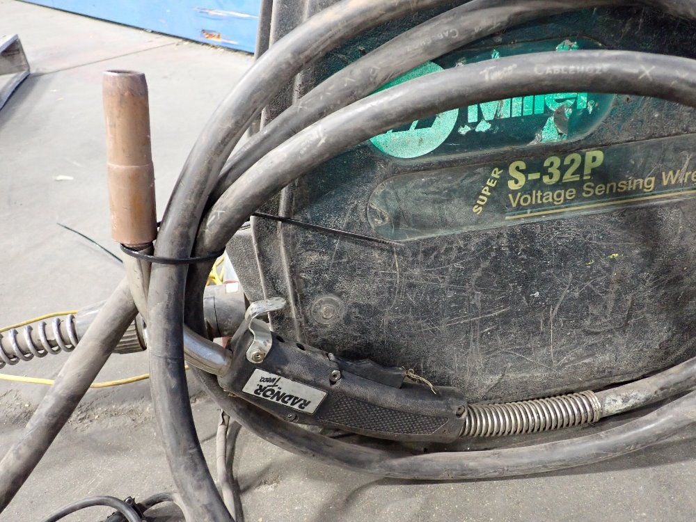 Miller Electric Mfg. Co. Votage Sensing Feeder - Super S-32p