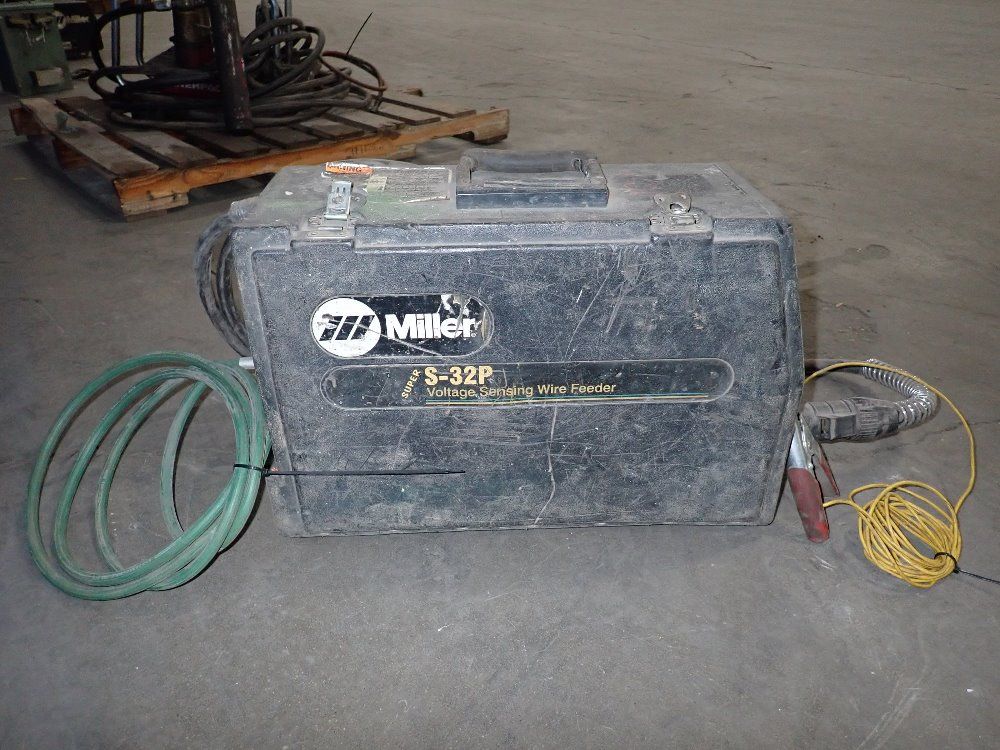 Miller Electric Mfg. Co. Votage Sensing Feeder - Super S-32p