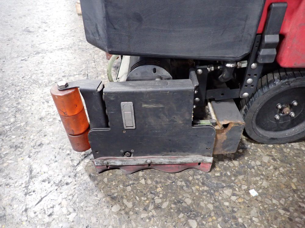 Factory Cat Approx. 45" Floor Scrubber - Mag-hd