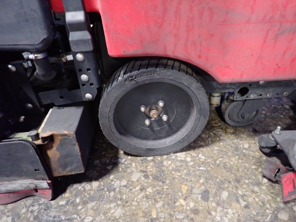 Factory Cat Approx. 45" Floor Scrubber - Mag-hd