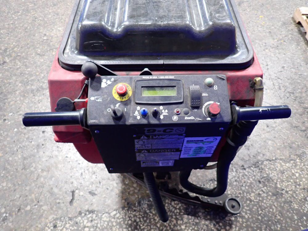 Factory Cat Approx. 45" Floor Scrubber - Mag-hd