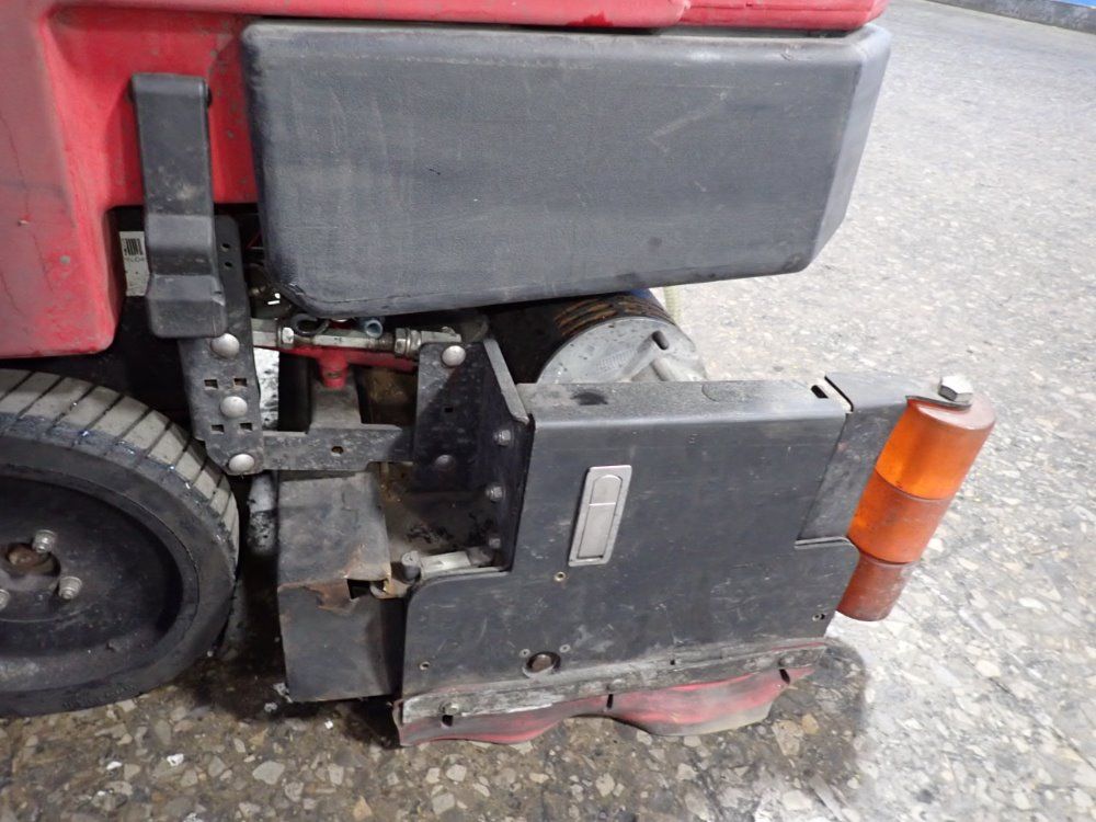 Factory Cat Approx. 45" Floor Scrubber - Mag-hd