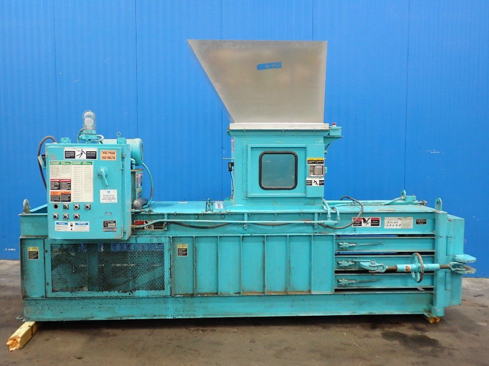 Selco Balers Horizontal Baler