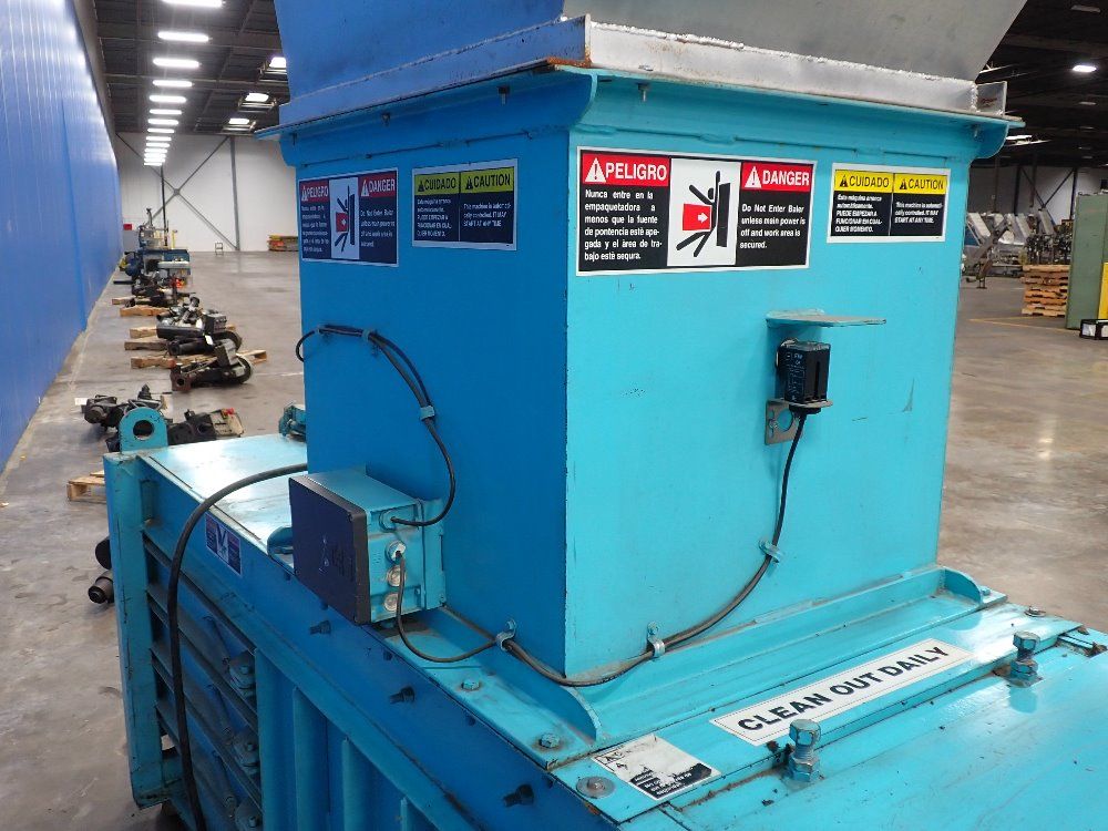 Selco Balers Horizontal Baler
