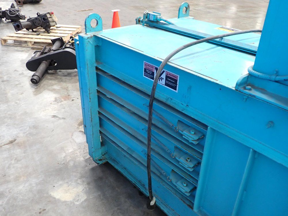 Selco Balers Horizontal Baler