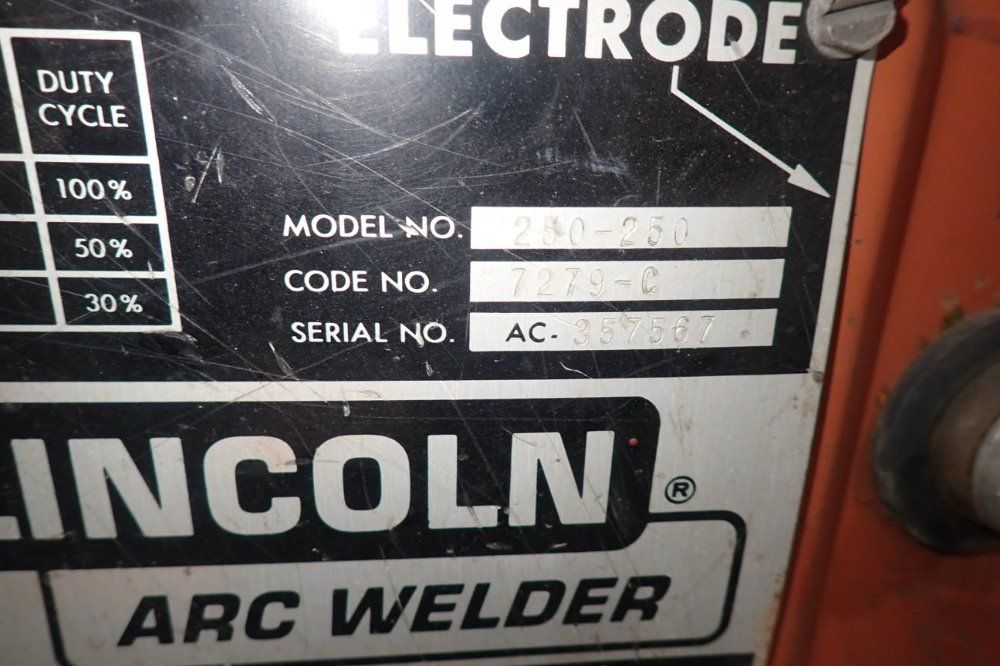 Lincoln Electric 250 Amps Welder - Idealarc 250