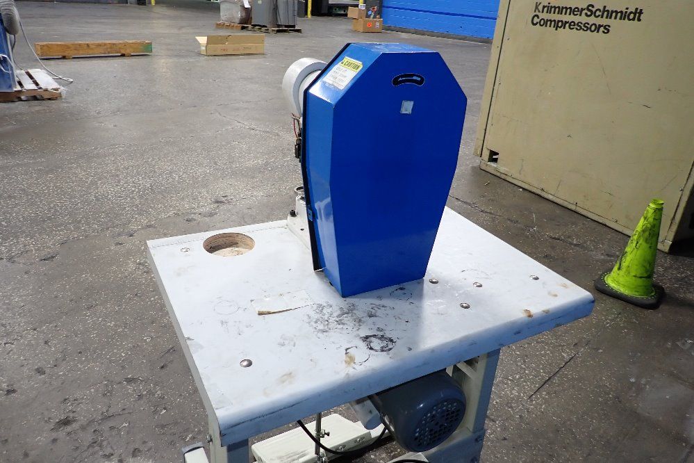 4" Throat Eyeletting Machine