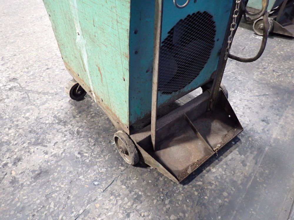 Linde 400 Amps Welder - Vi-400