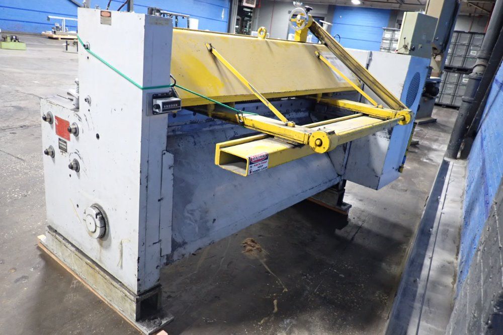 Famco 10 Gauge Mild Steel Power Squaring Shear - 1072