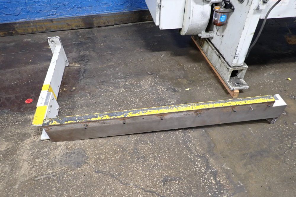 Famco 10 Gauge Mild Steel Power Squaring Shear - 1072