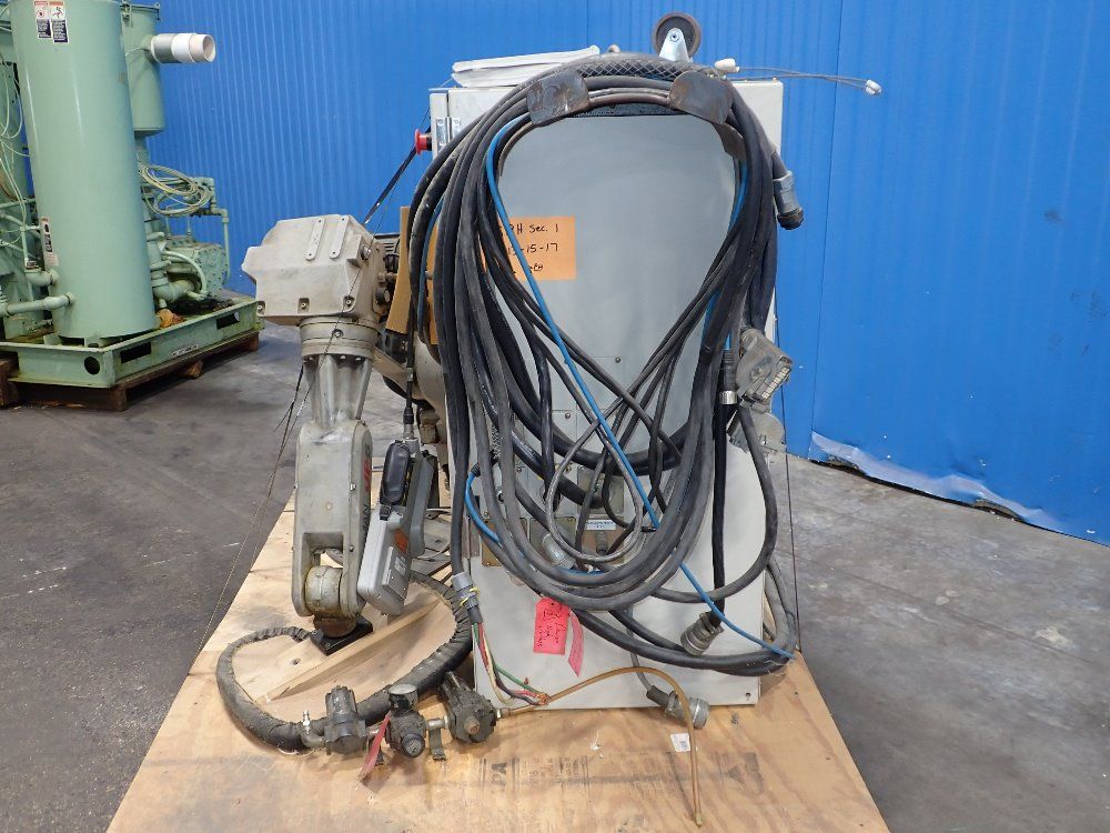 Yaskawa Motoman Robot With Control