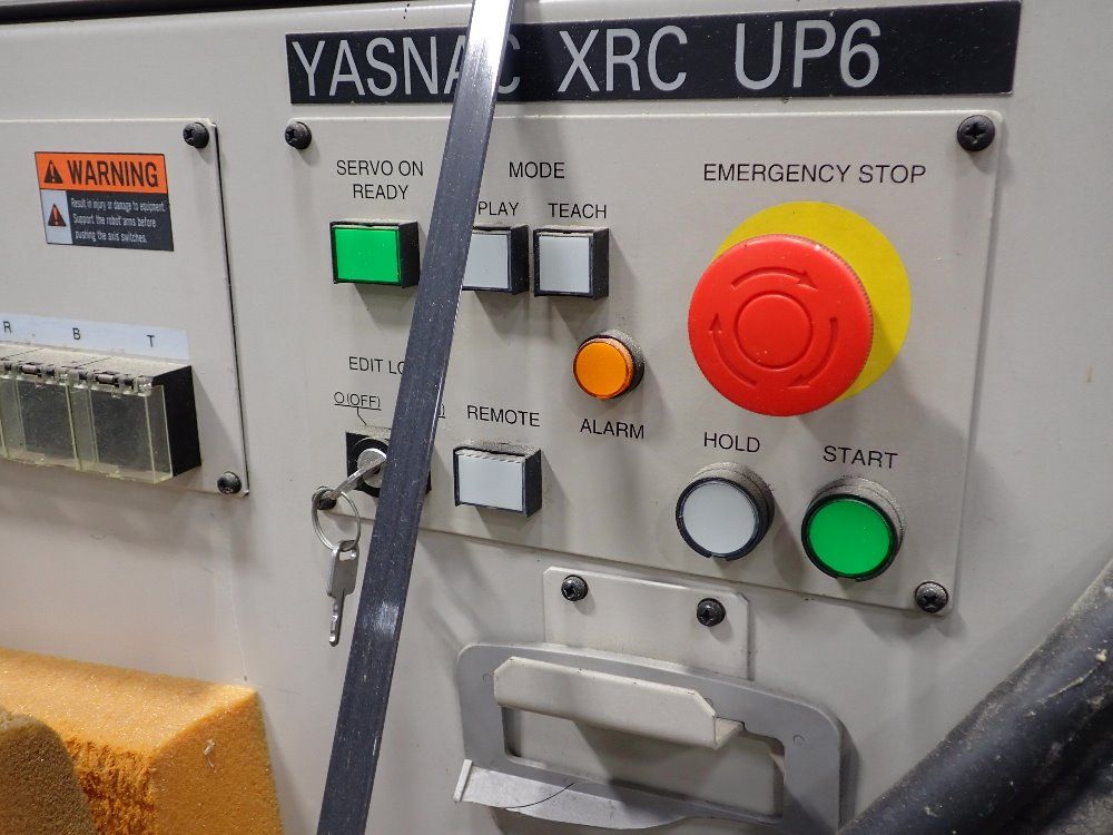 Yaskawa Motoman Robot With Control