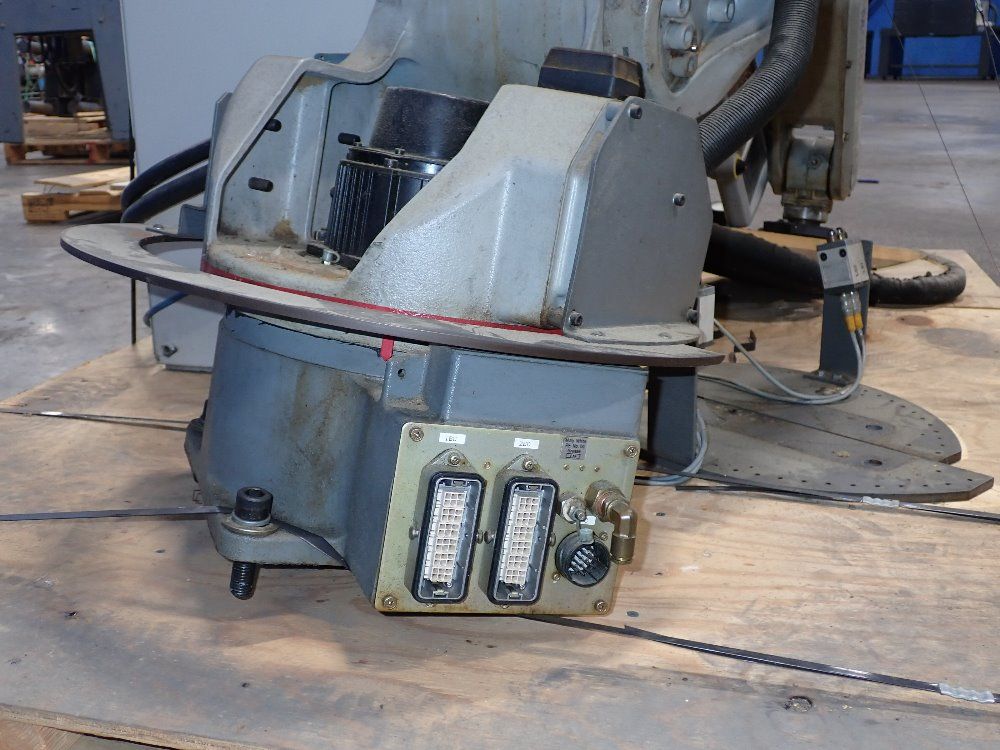 Yaskawa Motoman Robot With Control