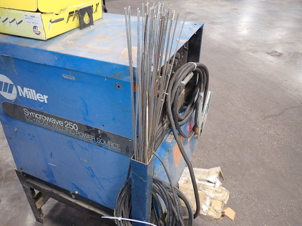 Miller Welder - Syncrowave 250