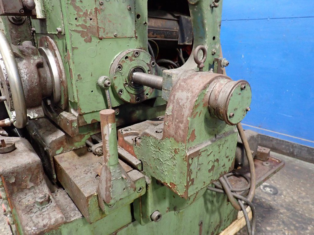 Cincinnati Centerless Grinder