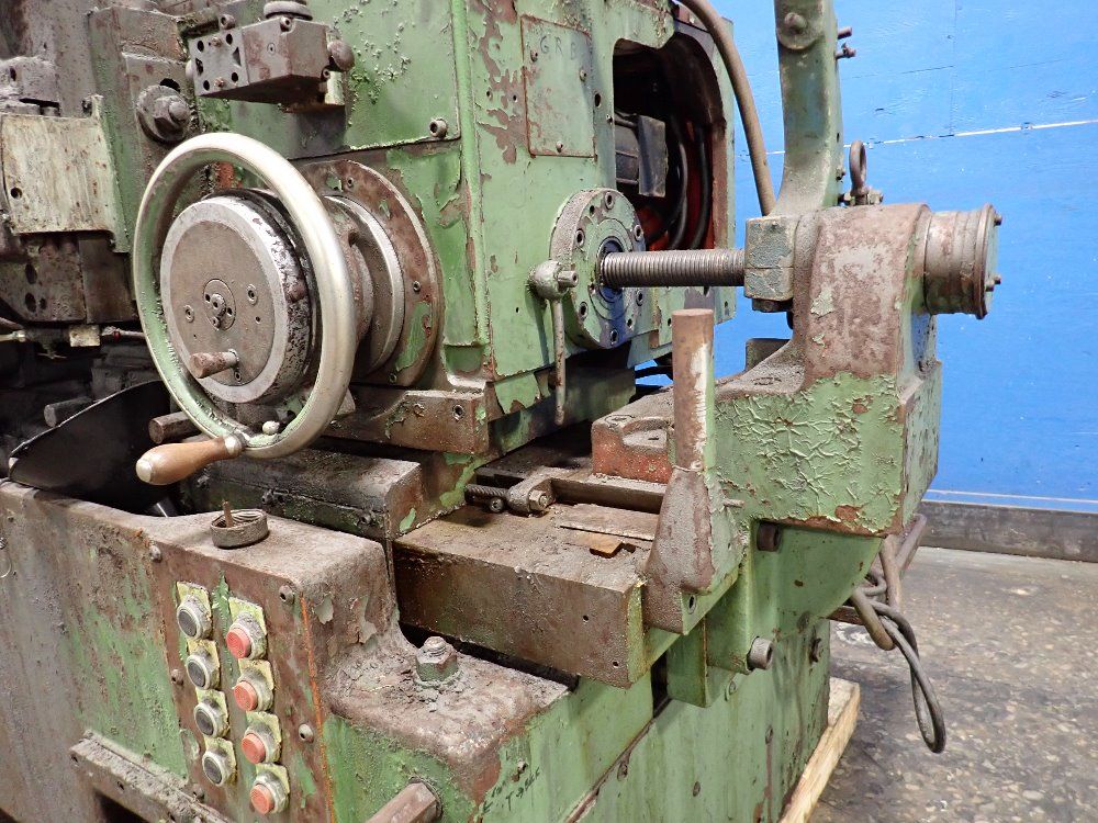 Cincinnati Centerless Grinder