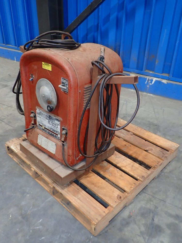 Lincoln Arc Welder - 250-250
