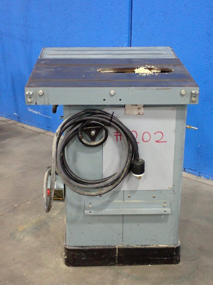 Delta 10" Tilting Arbor Saw - 36-750