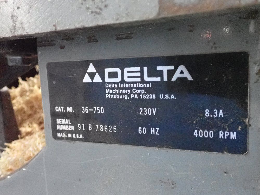 Delta 10" Tilting Arbor Saw - 36-750