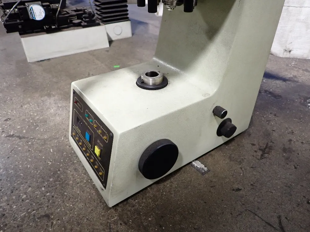 Wilson Tukon Micro Hardness Tester - Tu 220b