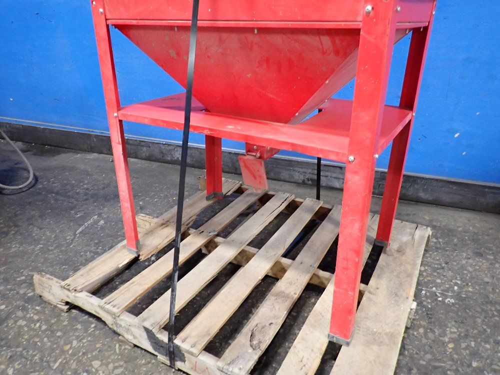 Central Pneumatic 34" X 22" X 20" Blast Cabinet - 68893