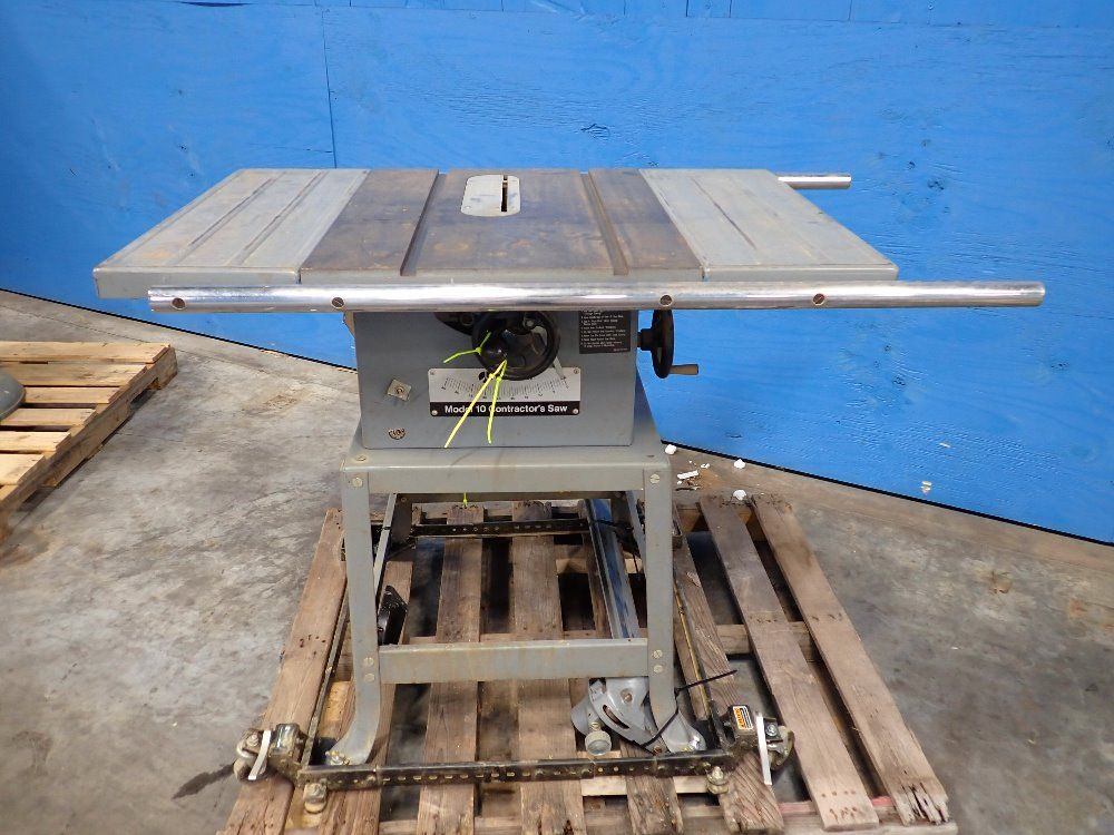 Rockwell 1.5 Hp Table Saw With Mobile Base - Model 10