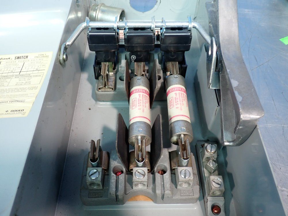 Gould 100 Amps/240 Vac Fusible Disconnect - J2423