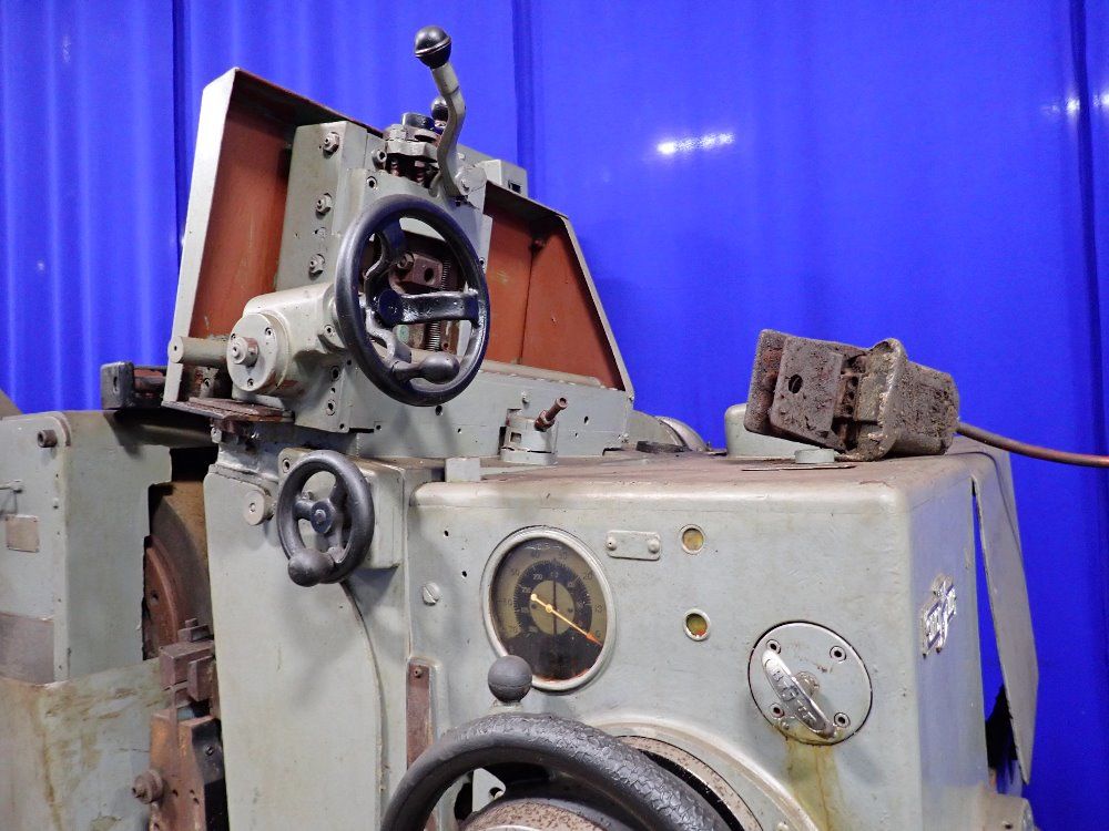 Cincinnati Centerless Grinder