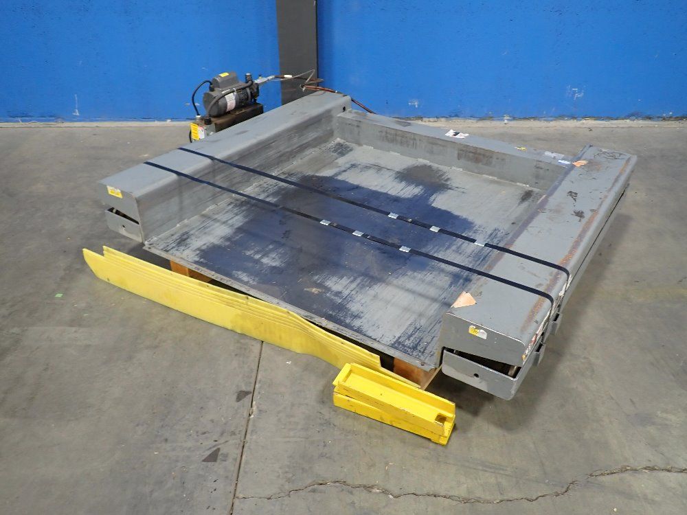 Southworth 2000# Lift Table - 2ls2-35