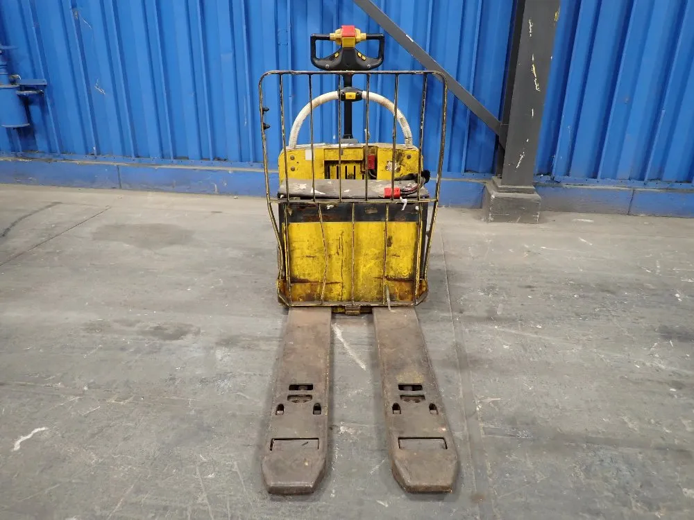 Yale 6000lbs Lift Truck - Mpe060lfn24t2748