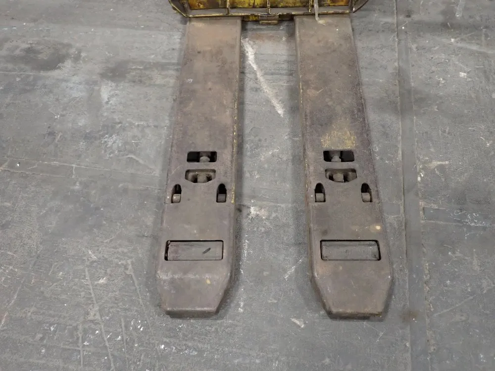 Yale 6000lbs Lift Truck - Mpe060lfn24t2748