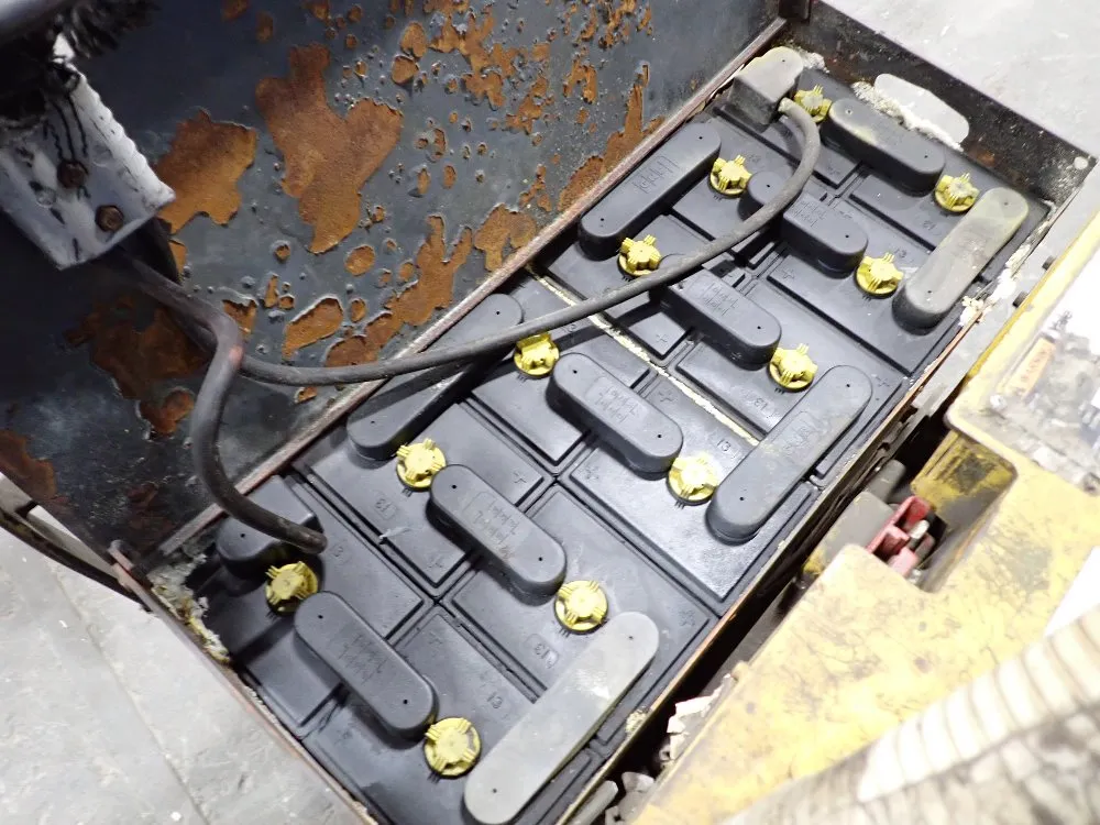 Yale 6000lbs Lift Truck - Mpe060lfn24t2748