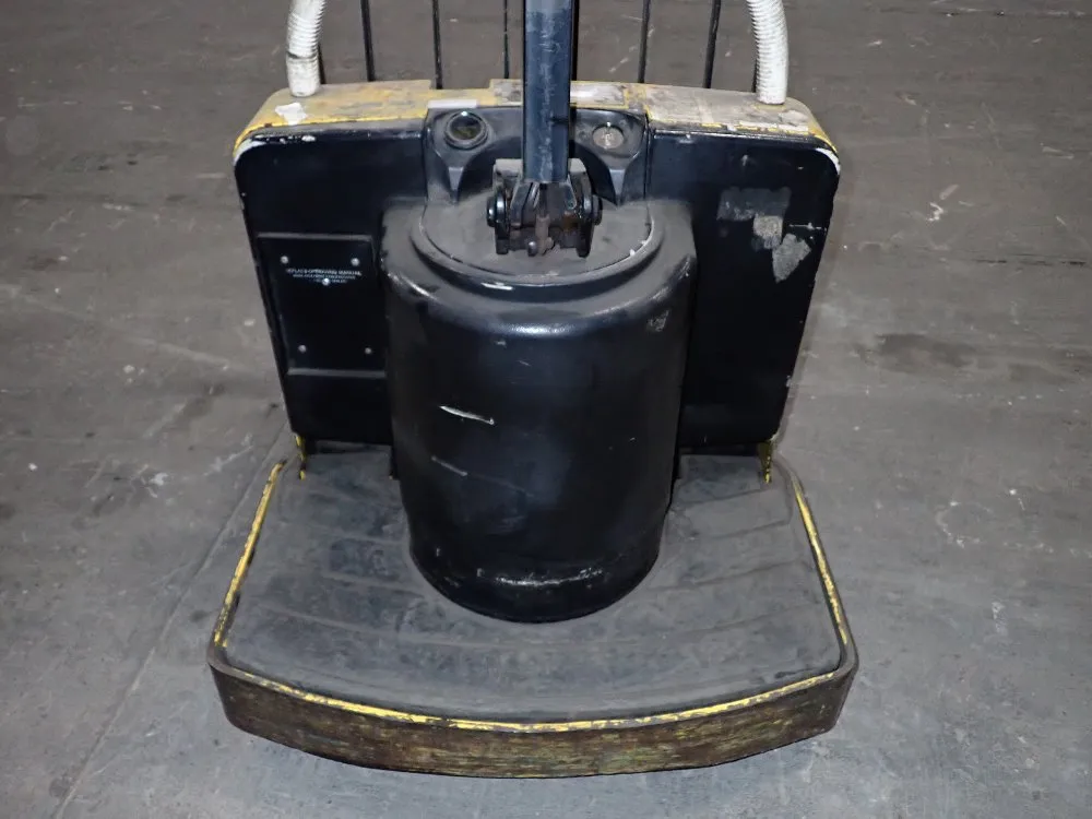 Yale 6000lbs Lift Truck - Mpe060lfn24t2748