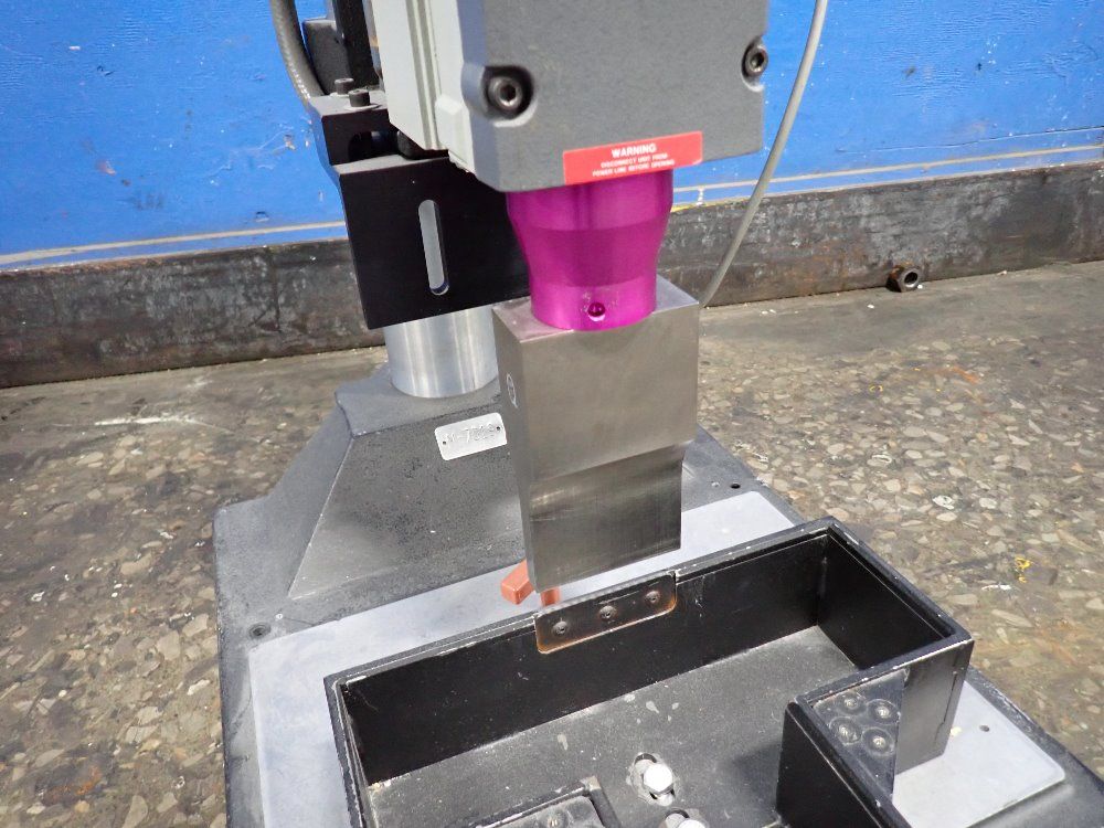 Branson Ultrasonic Welder - 900 Series