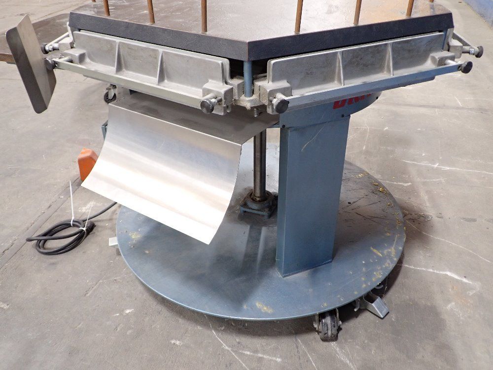 Brackett Circular Padder