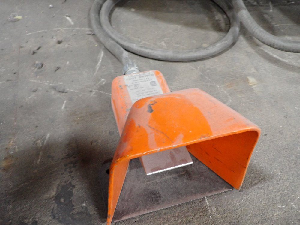 Brackett Circular Padder