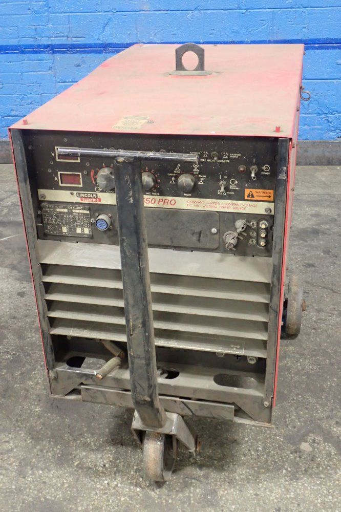 Lincoln Electric 650 Amps Welder - Dc-650 Pro