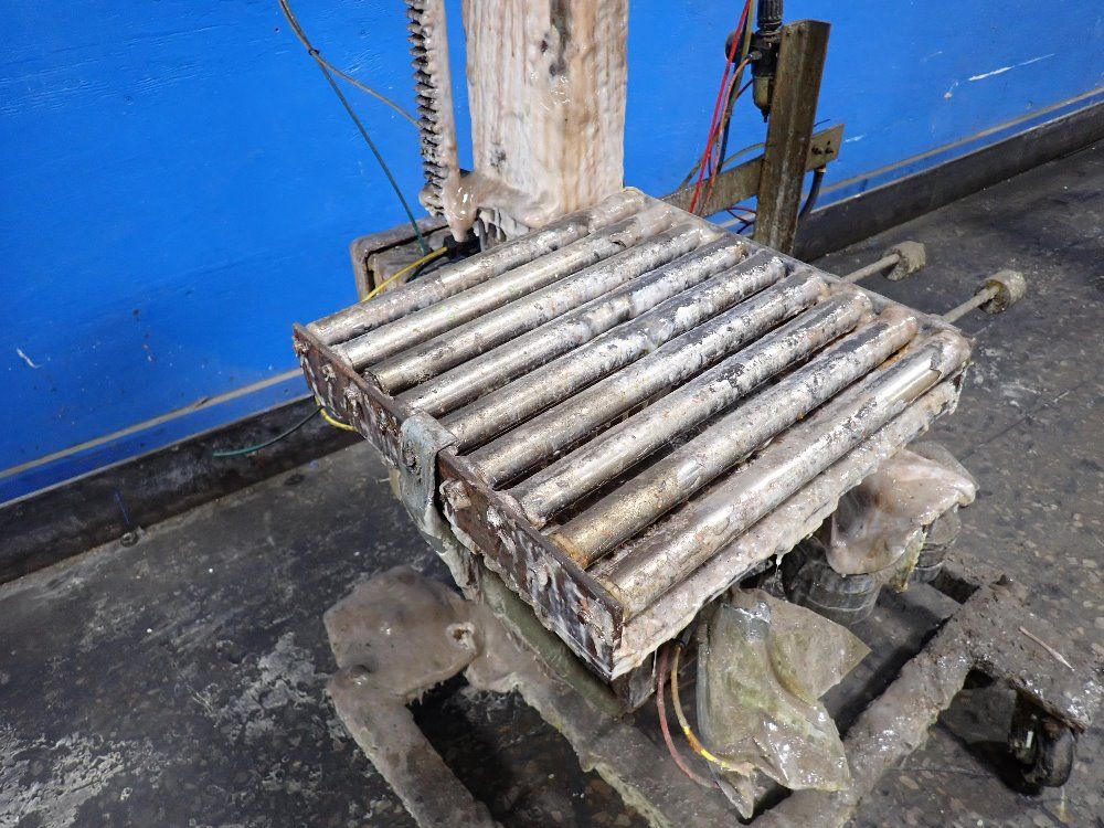 Crandall Filling Station - Kn1-25-sd