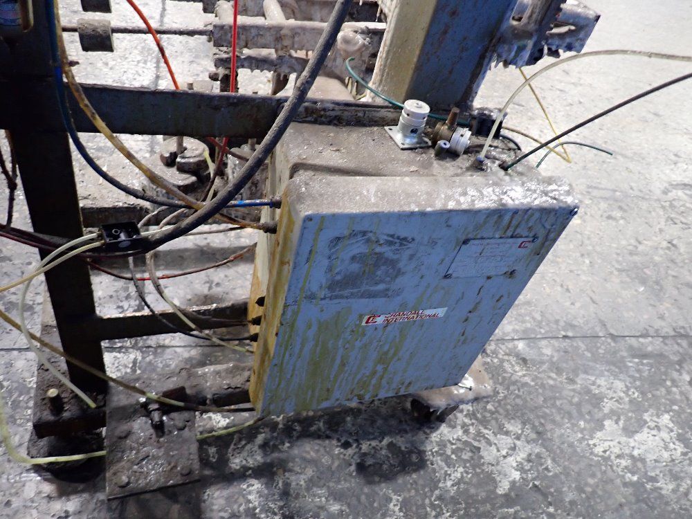 Crandall Filling Station - Kn1-25-sd